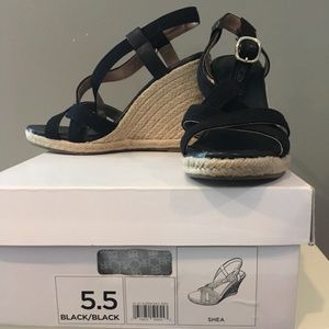 NIB black espadrille wedges